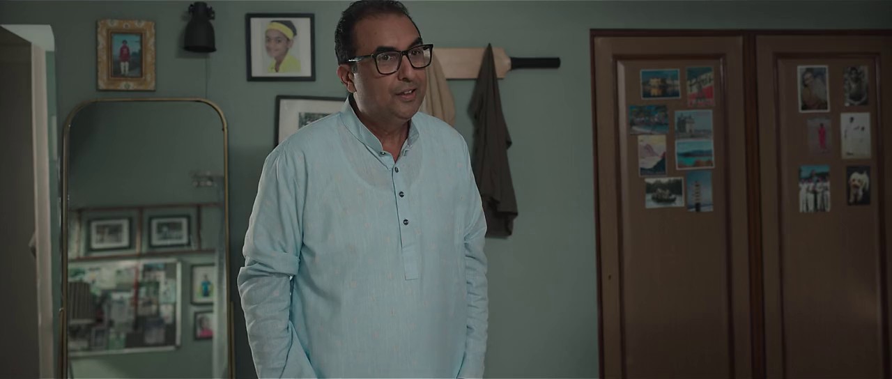 Ghoomer (2023) WEBRip Hindi 720p x264 AVC HE-AAC 5.1 ESub.mkv.0001